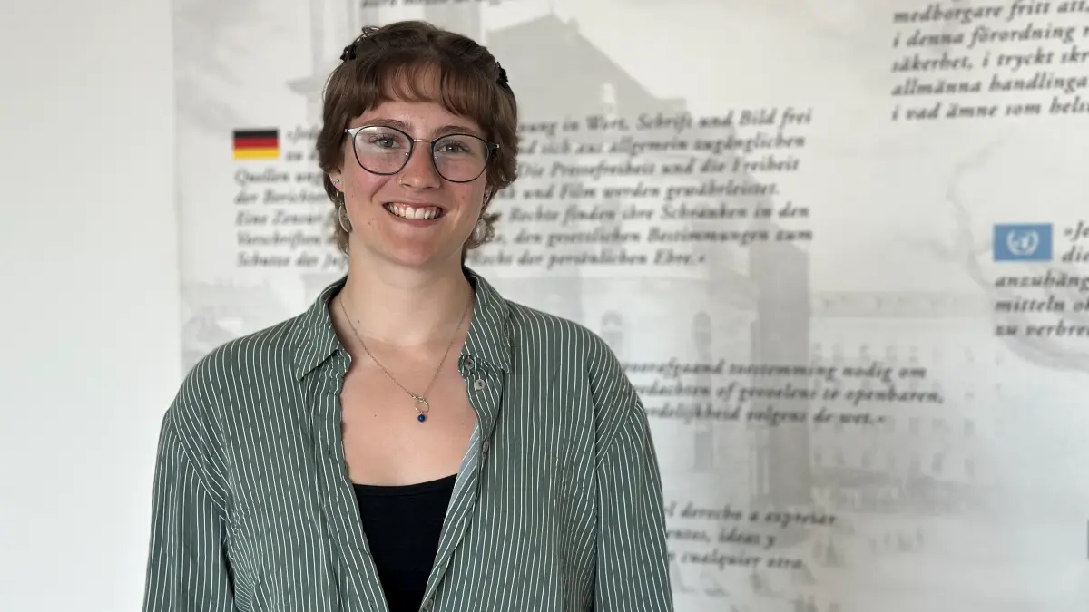 Die 22-jährige Journalistin Lizzy Hahn aus Alaska beim Besuch in Stuttgart