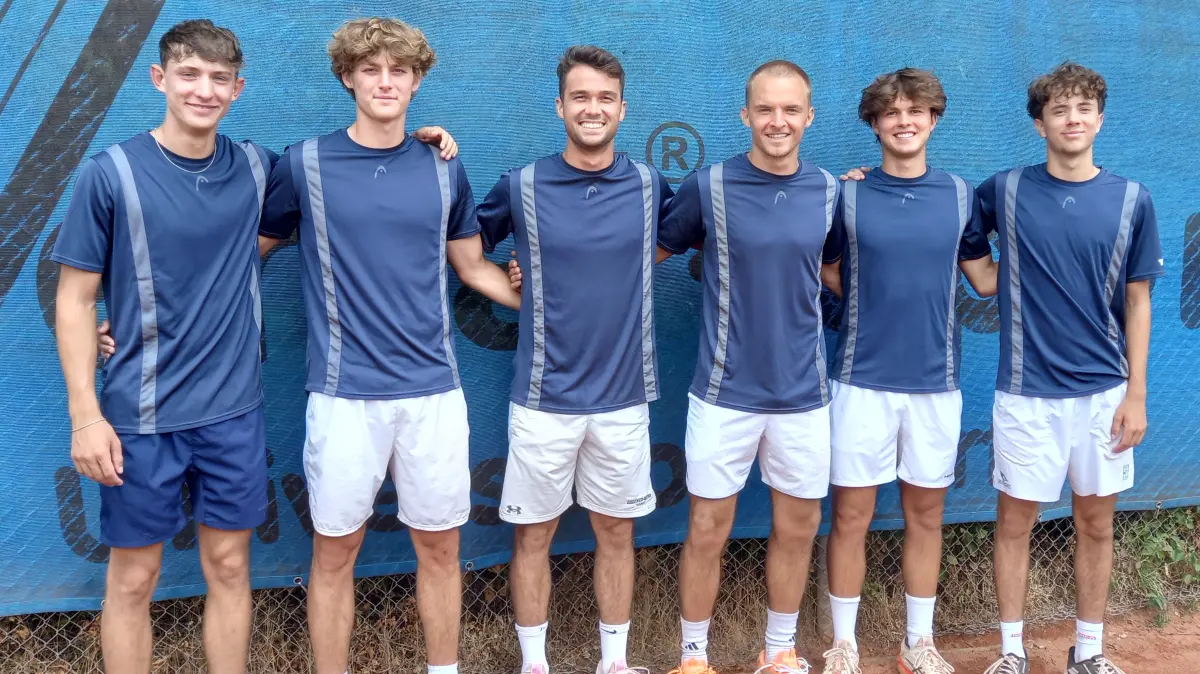 Tennis-Herren der TA SV Böblingen (v. li.): Moritz Münster, Aaron Funk, Numa Lemieux-Monette, Amar Tahirovic, Kim Niethammer und Mathis Dahler.