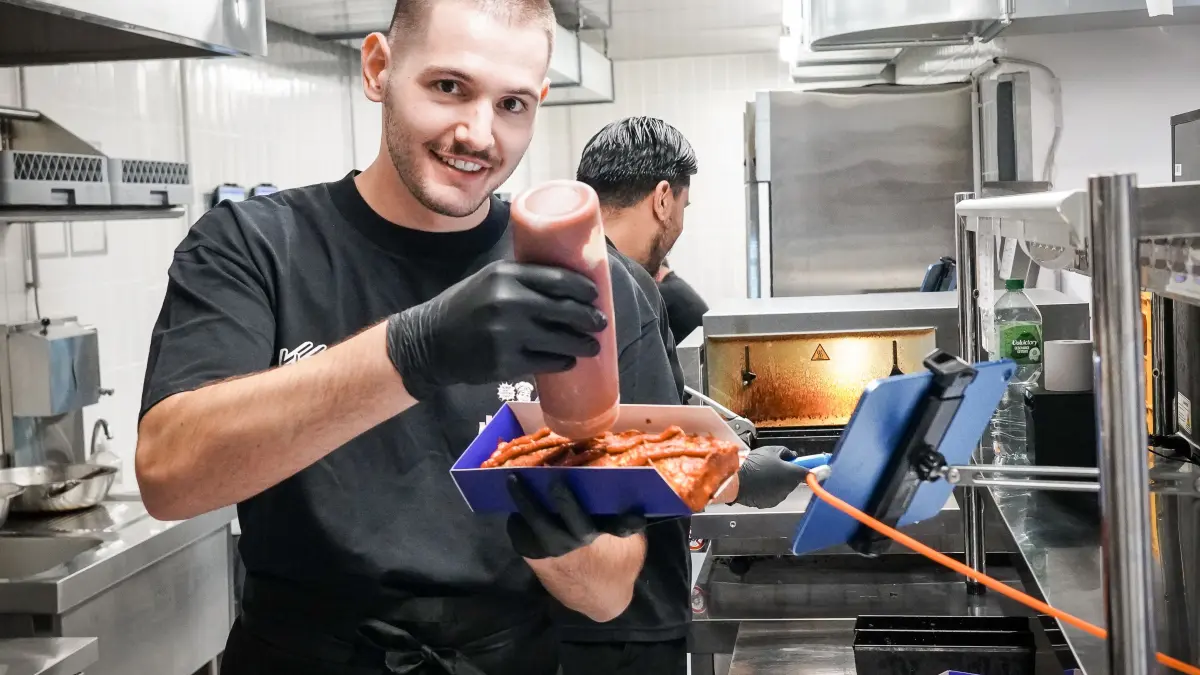 Gastro Pizzatrends! Newpolitan am Feuersee macht Detroit Style Pizza im Westen : Gastro Pizzatrends! Newpolitan am Feuersee macht Detroit Style Pizza im Westen