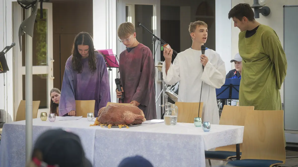 Gottesdienst: Hemmingen - Gottesdienst im Gemeindegarten