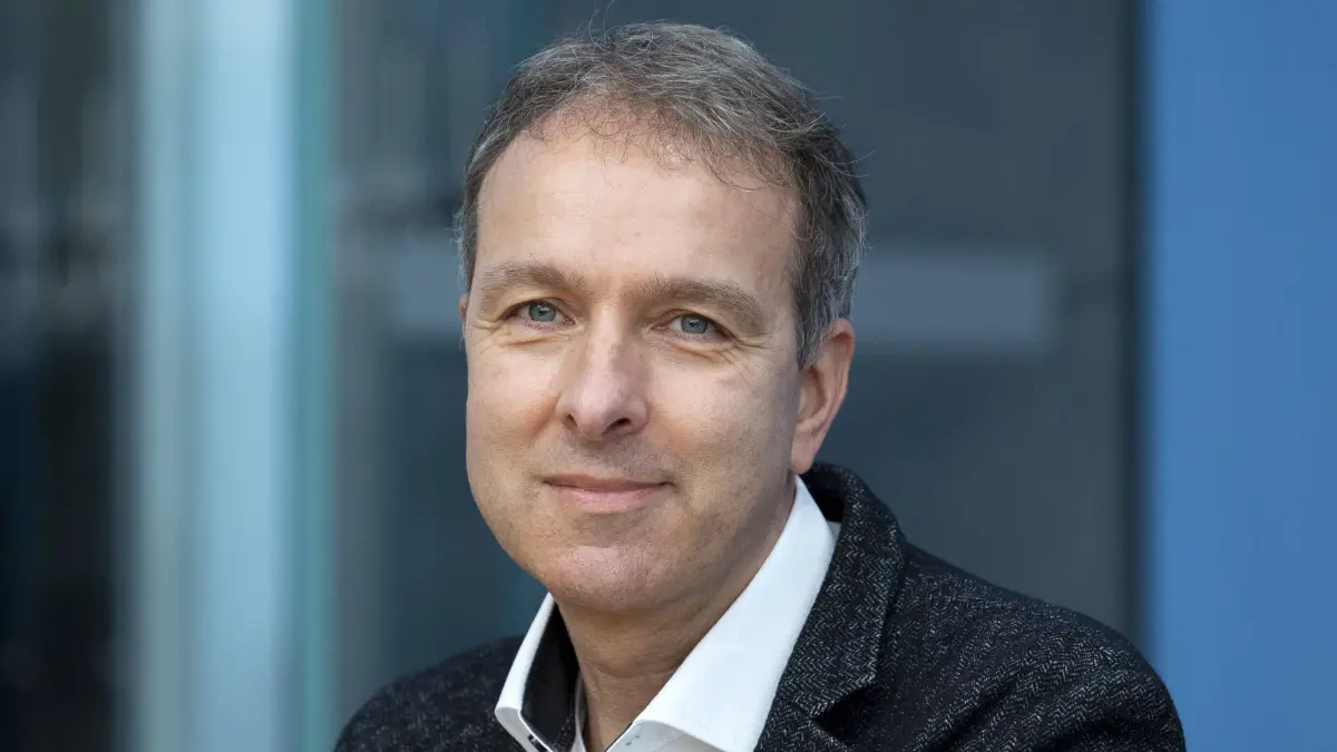 Prof. Dr. Joerg Doetsch DEU, Deutschland, Germany, Berlin, 16.12.2021 Prof. Dr. Joerg Doetsch, Direktor Klinik fuer Kinder- und Jugendmedizin Koeln, waehrend der Bundespressekonferenz zum Thema Unterrichtung des BMG zum Umgang mit dem Coronavirus in Berlin. Jörg Dötsch en: Prof. Dr. Joerg Doetsch, during a press call at the Bundespressekonferenz concerning on the spread of the the novel coronavirus COVID-19 pandemic in Berlin, Germany *** Prof Dr Joerg Doetsch DEU, Deutschland, Germany, Berlin, 16 12 2021 Prof Dr Joerg Doetsch, Director Klinik fuer Kinder und Jugendmedizin Koeln, during a press call at the Bundespressekonferenz concerning on the spread of the novel coronavirus COVID 19 pandemic in Berlin, Germany
