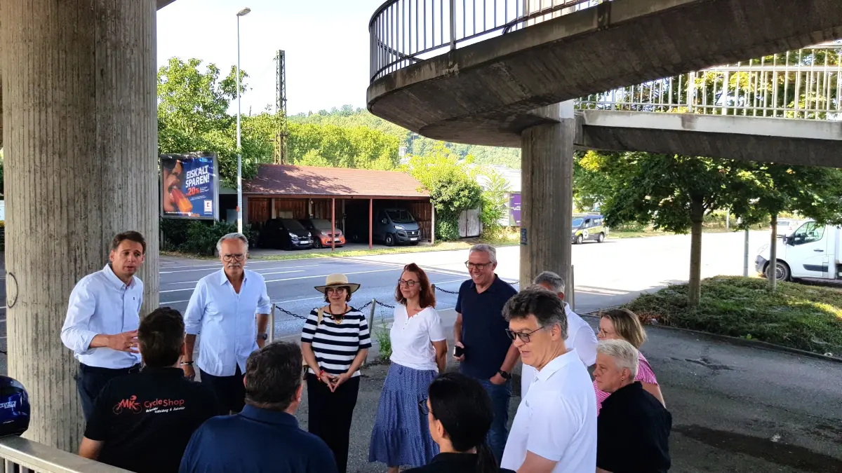 Esslingen - Lokaltermin der CDU an der Adenauerbrücke mit Betroffenen.