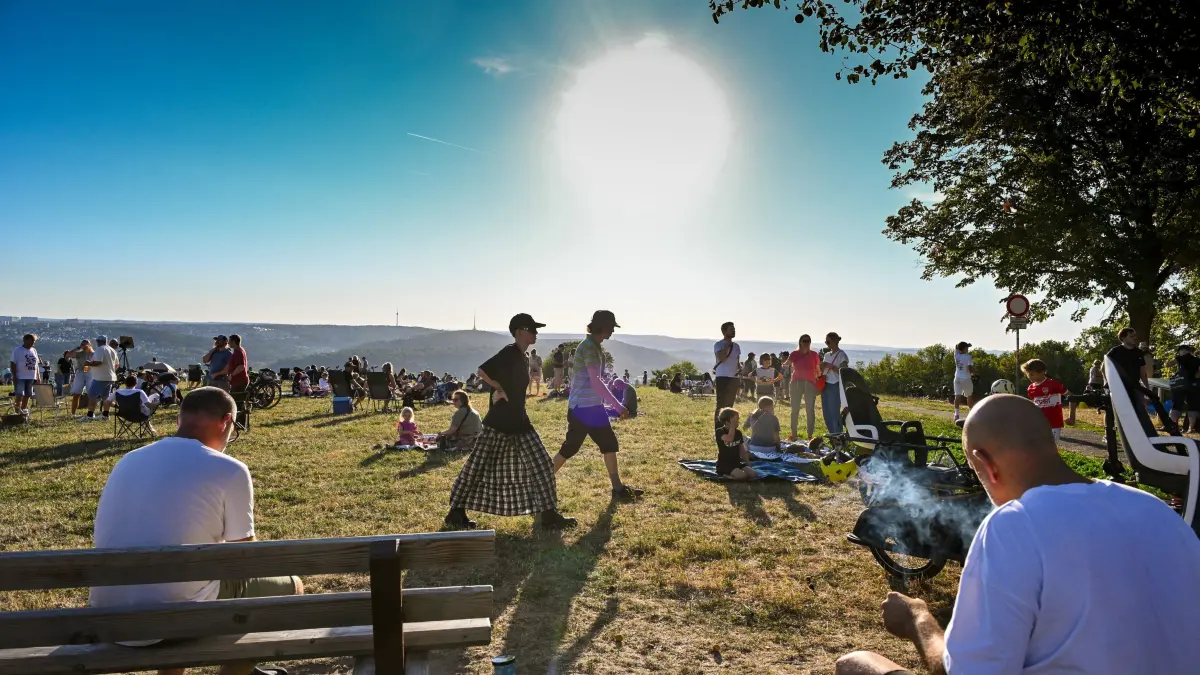 Partielle Sonnenfinsternis 2026, bei der Katharinenlinde Esslingen