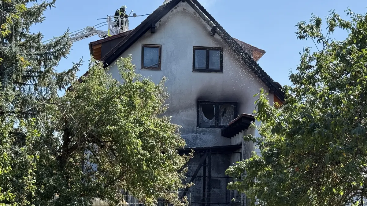 Die Dachgeschosswohnung ist nicht mehr bewohnbar.