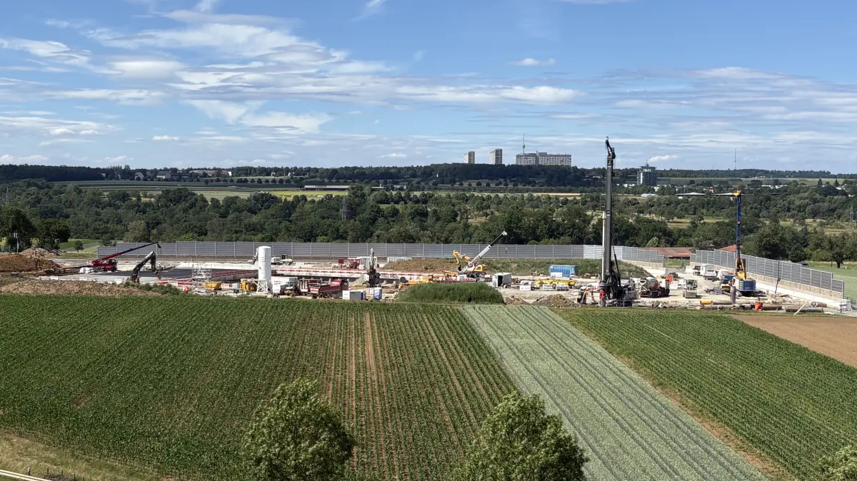 Stuttgart 21, Bauarbeiten für den Pfaffensteigtunnel, der den Flughafen Stuttgart mit der Strecke der Gäubahn bei Böblingen verbinden soll