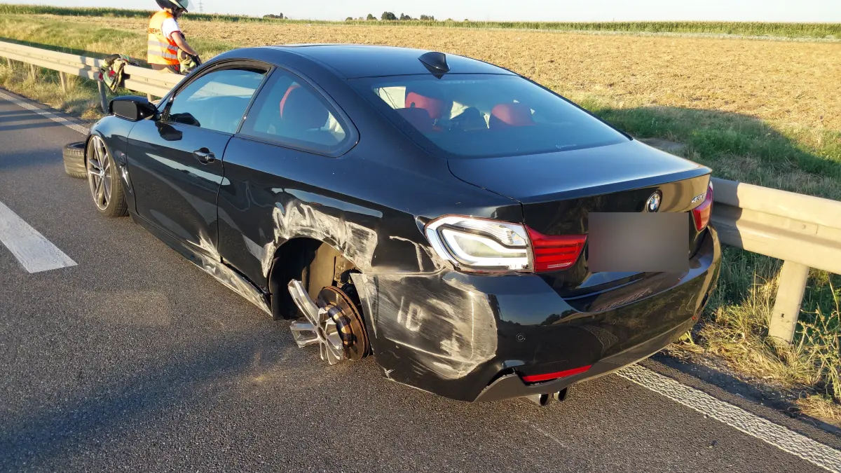 Unfall auf A81 Zuffenhausen