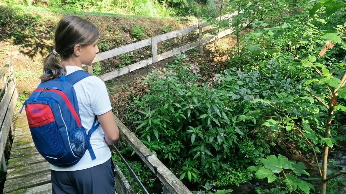 Die elfjährige Eda Uzun ist 162 Kilometer für den guten Zweck gewandert.