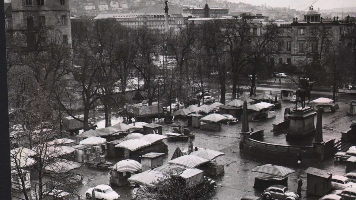 Karlsplatz Stuttgart, 3.1.1951 und „Karlsplatz mit Markthalle“