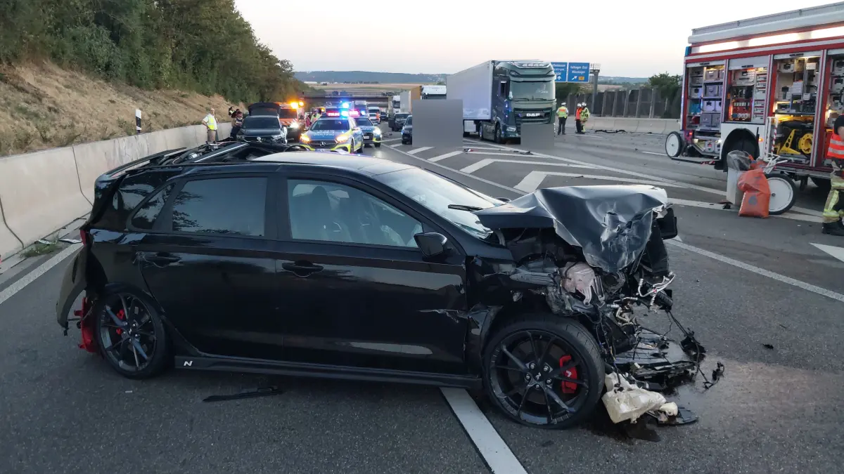 Unfall auf A81 Zuffenhausen