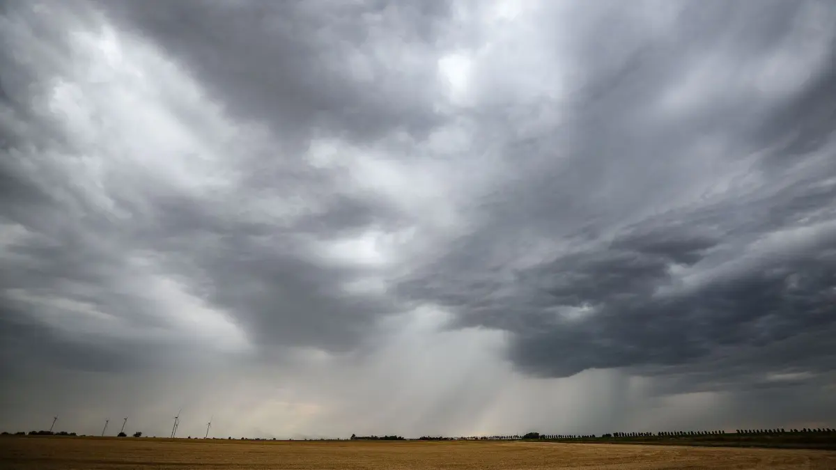 Regen, Sturm und Gewitter