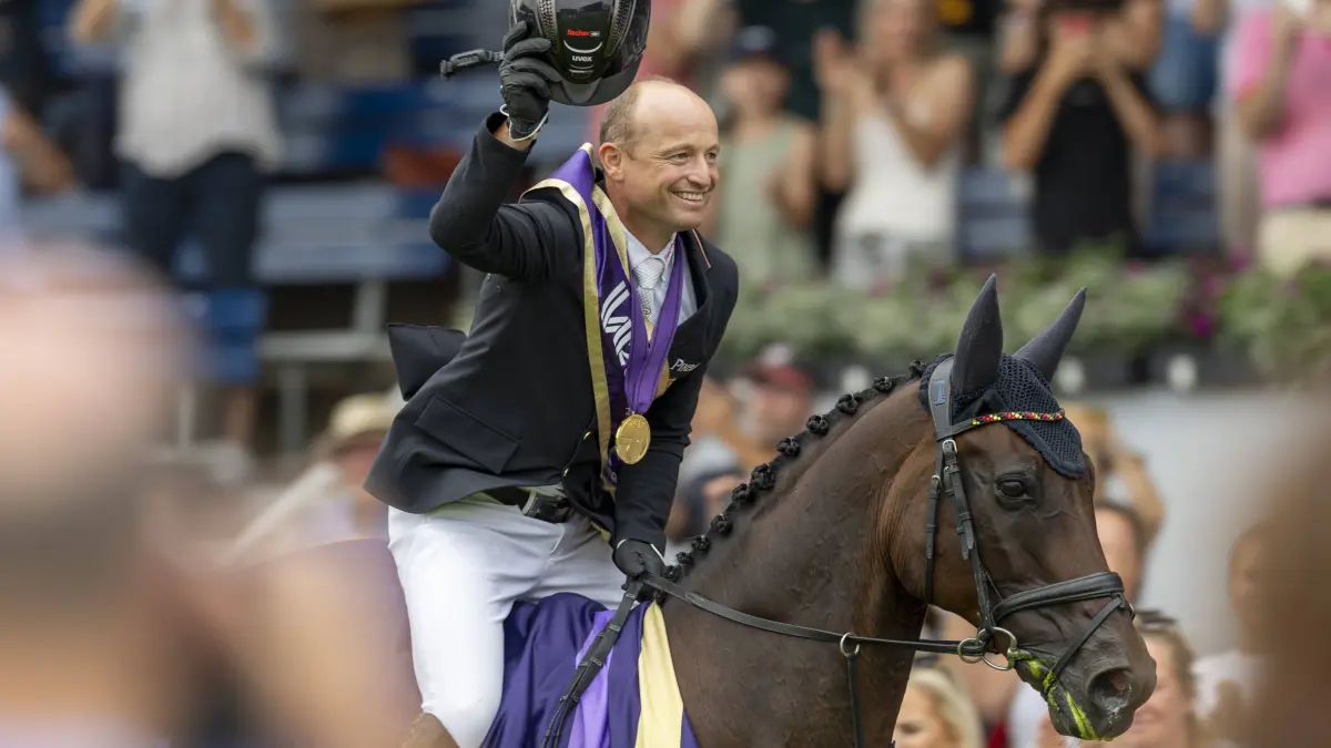 AACHEN - FEI World Championships 2026, AACHEN - FEI World Championships 2026 JUNG Michael GER, Fischerchipmunk FRH Medal ceremony Individual / Medaillenvergabe Einzel FEI Eventing World Championship, WM, Weltmeisterschaft Jumping Final / Team & Individual Aachen, Reitstadion Soers 16. August 2026 - WEST-Westfälisches Pferdestambuch *** 2026 FEI World Championships in Aachen, AACHEN FEI World Championships 2026 JUNG Michael GER, Fischerchipmunk FRH Medal Ceremony Individual Medal Ceremony for the FEI Eventing World Championship Jumping Final Team and Individual Events Aachen, Reitstadion Soers, August 16, 2026 WEST Westphalian Horse Stud Book