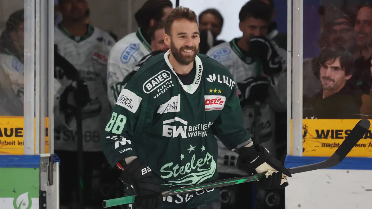 Eishockey SC Steelers Bietigheim Trainingsauftakt : BAU // Bietigheim , Eishockey Trainingsauftakt SC Steelers Bietigheim , Tim Bender