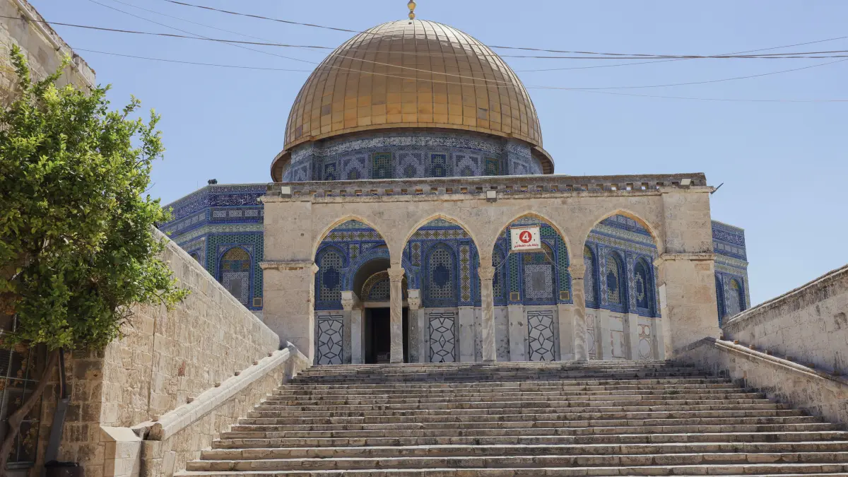 Jerusalem Old City Holy Sites A view of the Dome of the Rock Shrine at the Aqsa mosque compound in the old city of Jerusalem on July 02, 2026. The Dome of the Rock, located within the Al-Aqsa Mosque compound known to Muslims as Haram al-Sharif and to Jews as the Temple Mount, is one of Islam s holiest shrines and one of Jerusalem s most recognizable landmarks. Jerusalem Jerusalem Israel Copyright: xSimonxBenix