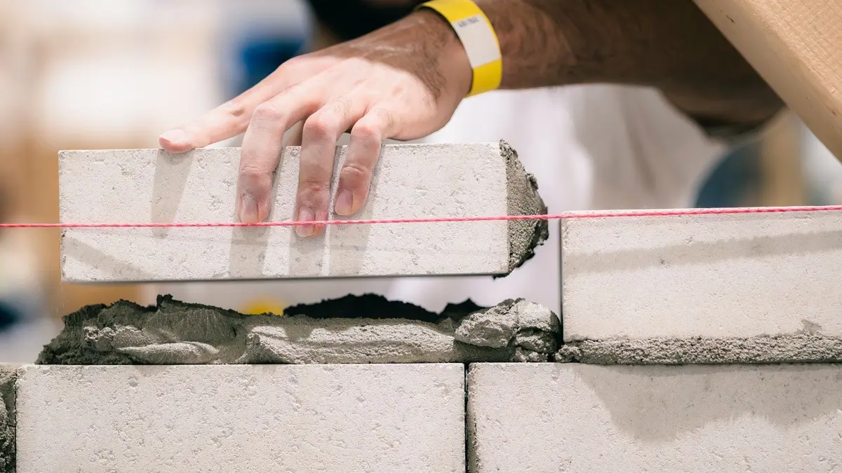 Maurer sind die Profis, die die Wohnungen im Kreis Esslingen bauen. Aber der Bau braucht Nachwuchs.