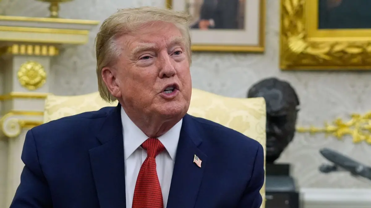 US-Präsident Trump: 17.08.2026, USA, Washington: US-Präsident Donald Trump spricht im Oval Office des Weißen Hauses. Foto: Manuel Balce Ceneta/AP/dpa +++ dpa-Bildfunk +++