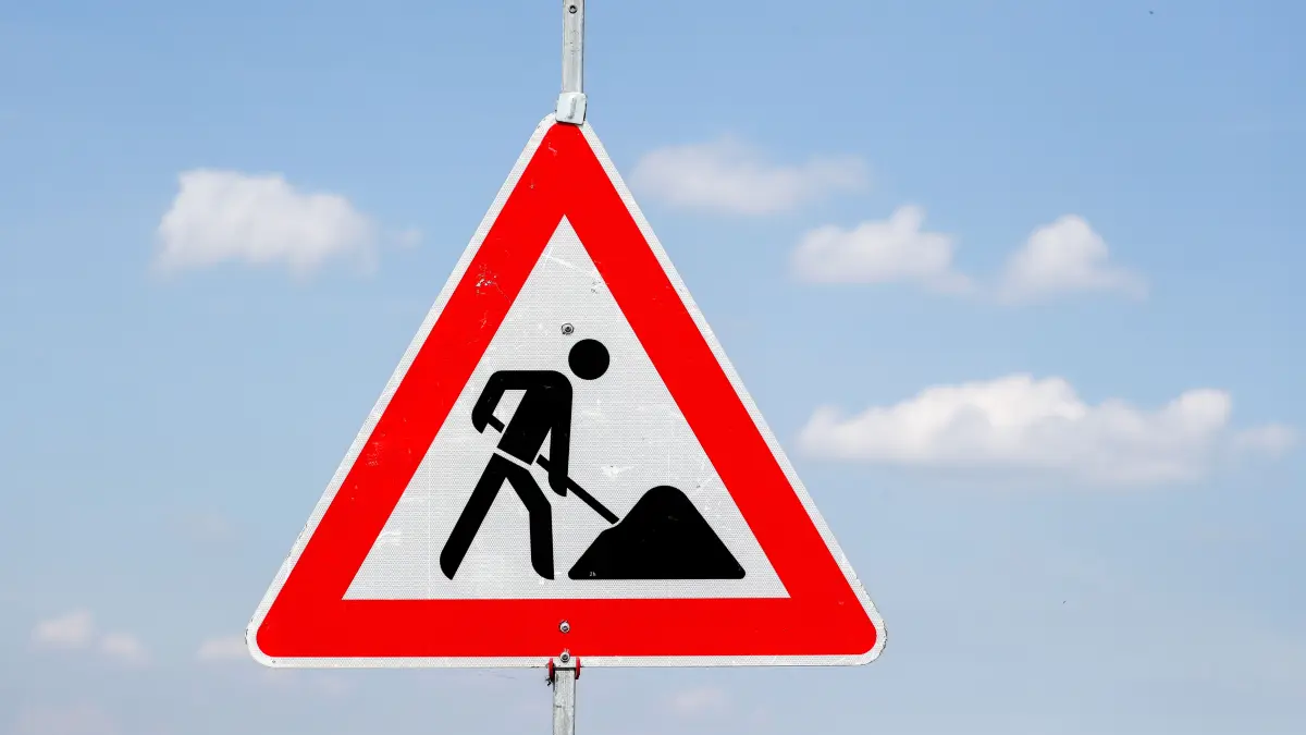 Achtung, Baustelle: Die L 1115 wird zwischen Besigheim und Ottmarsheim saniert.
