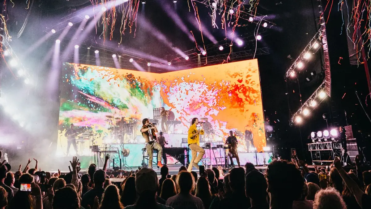 For King & Country sorgt für ereignisreiche Live-Auftritte.