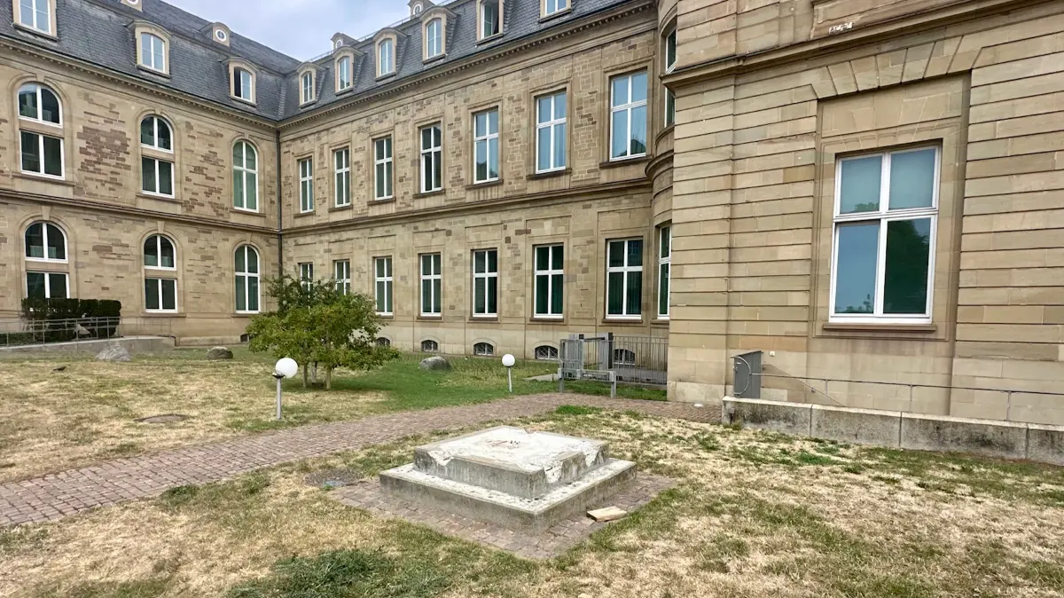 Ehemaliger Standort der Jupitergigantensäule am Neuen Schloss