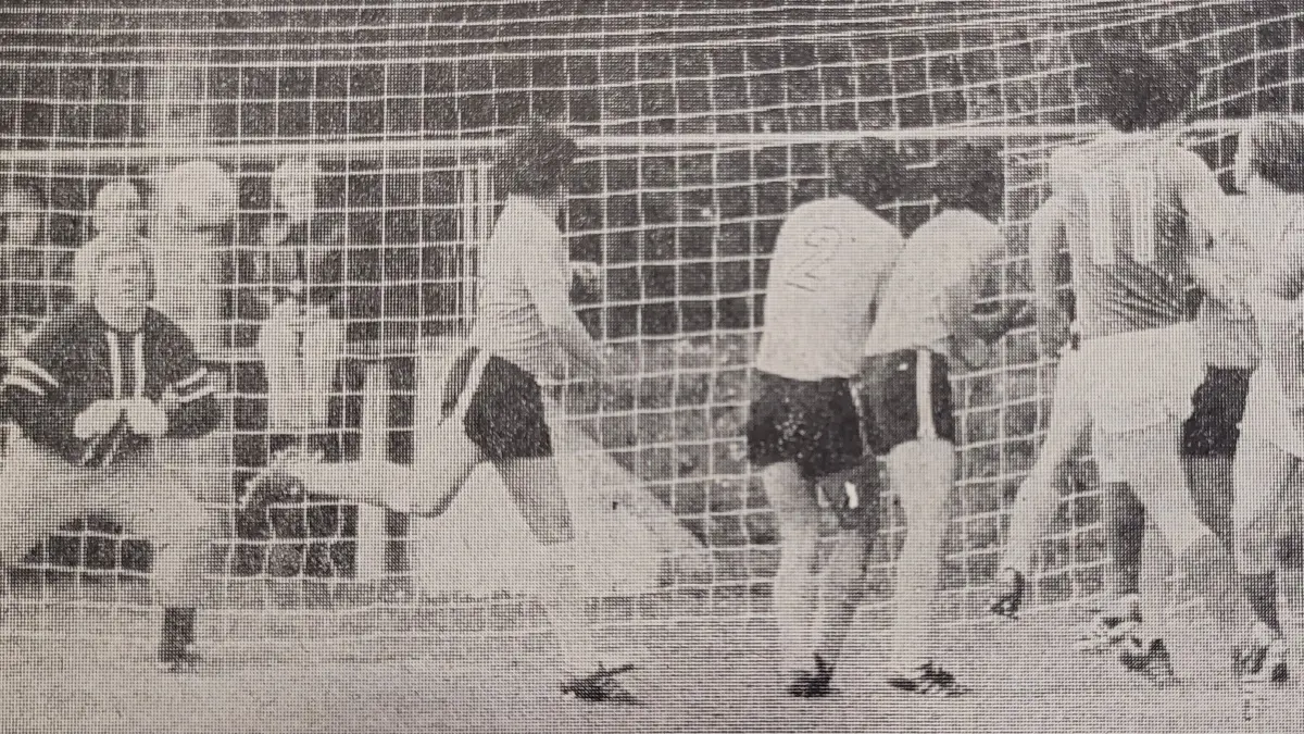 Pokalsieg der SpVgg Holzgerlingen 75/76, Manfred Fellinghauer trifft zum 1:0