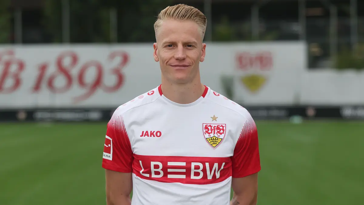 BAU // Stuttgart , Fußball Bundesliga Saison 2026 2027 ; Fototermin VfB Stuttgart , Chris Führich