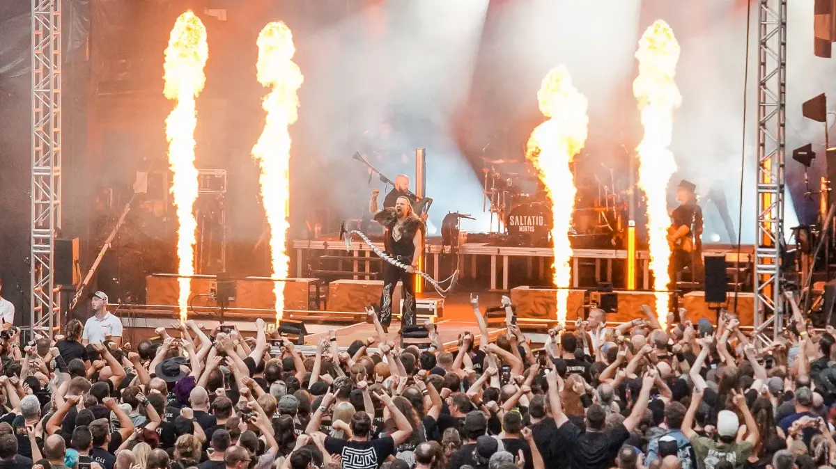 Konzert. Die Mittelalter-Rocker Saltatio Mortis in Freilichtbühne Killesberg: Konzert. Die Mittelalter-Rocker Saltatio Mortis in Freilichtbühne Killesberg