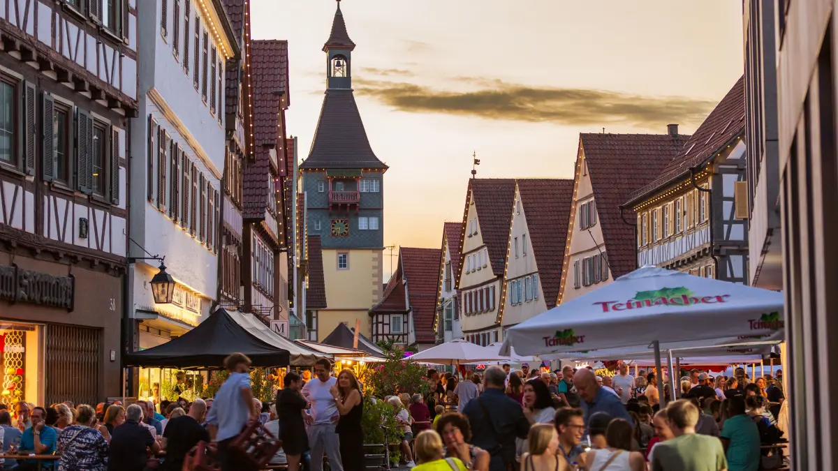 Vier Tage lang werden die Winnender Weintage auf und rund um den Marktplatz gefeiert.
