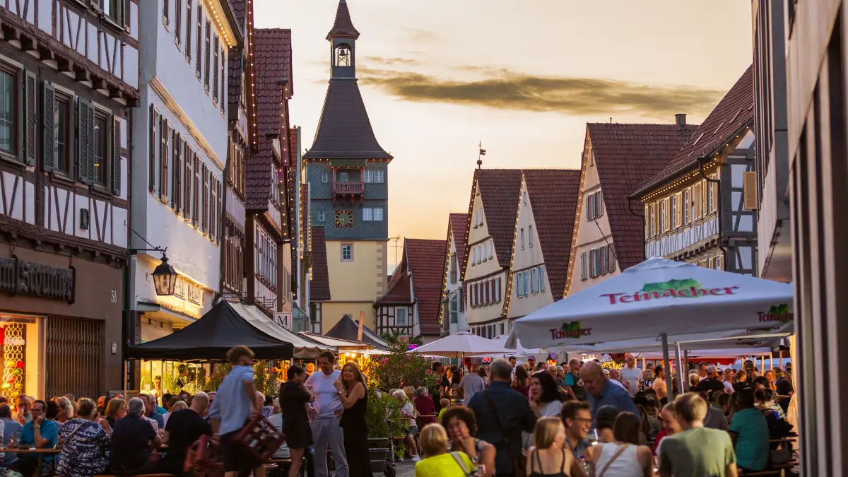 Vier Tage lang werden die Winnender Weintage auf und rund um den Marktplatz gefeiert.