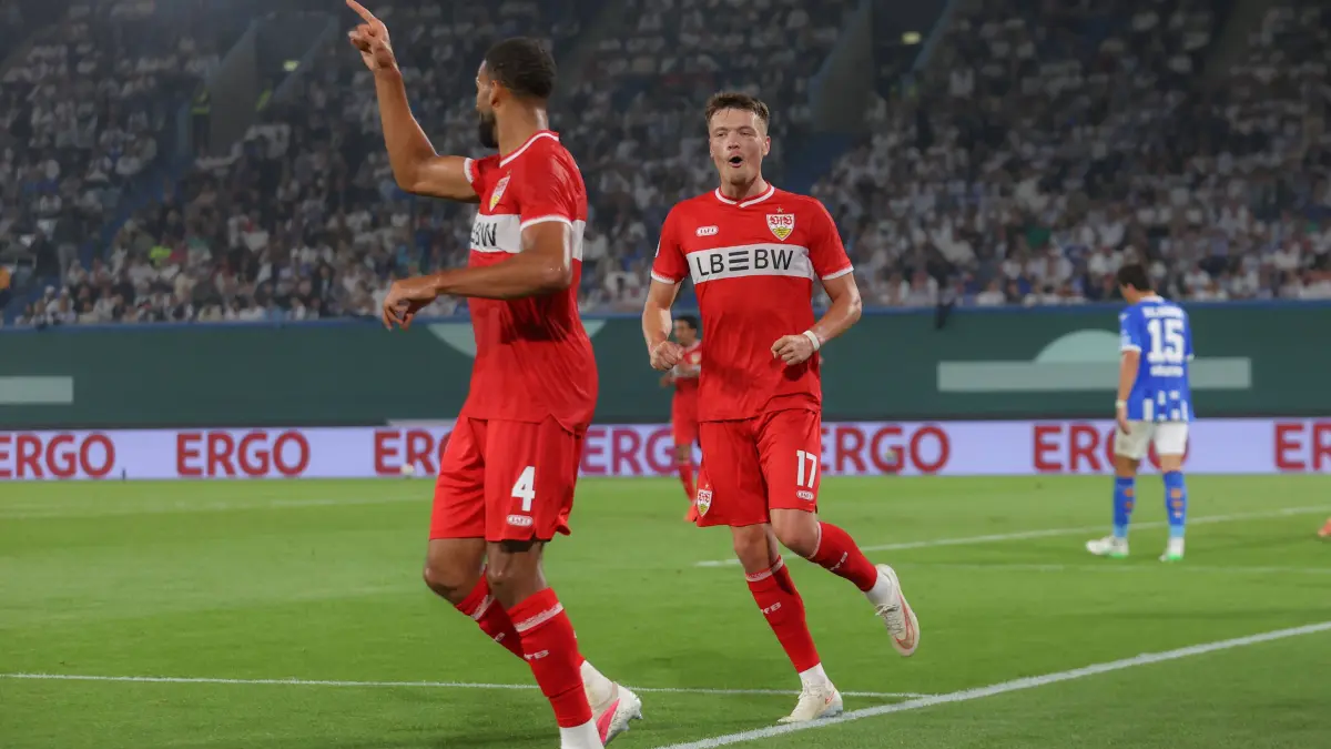 21.08.2026, xtgx, Fussball DFB-Pokal 1. Runde, FC Hansa Rostock - VfB Stuttgart, v.l. Dzenan Pejcinovic Stuttgart, 17 Jubel, Torjubel, jubelt ueber das Tor, celebrate the goal, celebration DFL/DFB REGULATIONS PROHIBIT ANY USE OF PHOTOGRAPHS as IMAGE SEQUENCES and/or QUASI-VIDEO Rostock *** August 21, 2026, xtgx, Soccer, DFB Cup 1st Round, FC Hansa Rostock vs. VfB Stuttgart, from left: Dzenan Pejcinovic Stuttgart, 17, cheering, Goal celebration, celebrating the goal, DFL DFB REGULATIONS PROHIBIT ANY USE OF PHOTOGRAPHS as IMAGE SEQUENCES and/or QUASI-VIDEO Rostock
