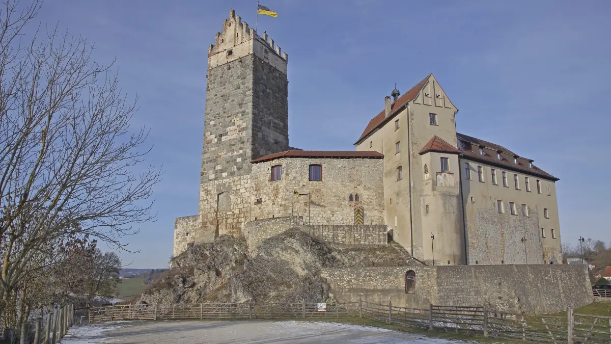 Noch vor dem ersten Kreuzzug entstand die Burg Katzenstein in Dischingen.