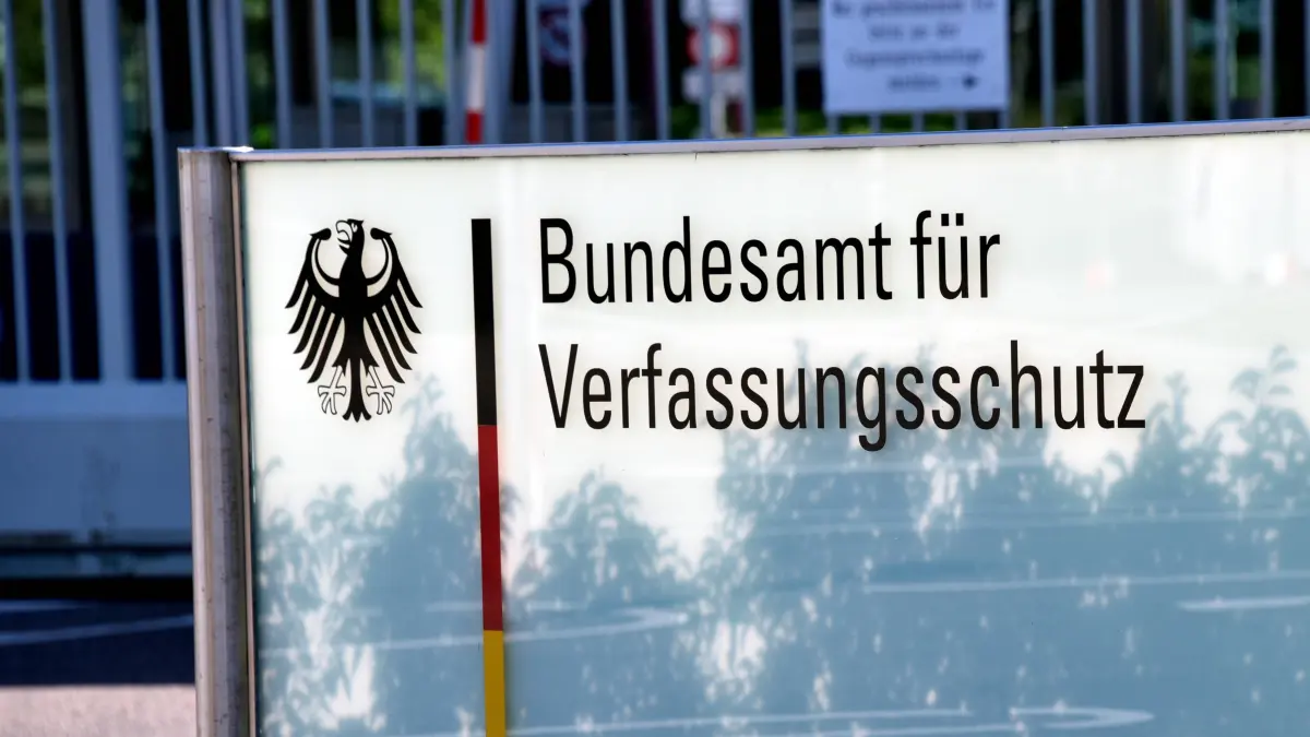 Eingang zum Bundesamt für Verfassungsschutz aufgenommen am 30.09.2018 in Köln. *** Entrance to the Federal Office for the Protection of the Constitution recorded on 30 09 2018 in Cologne