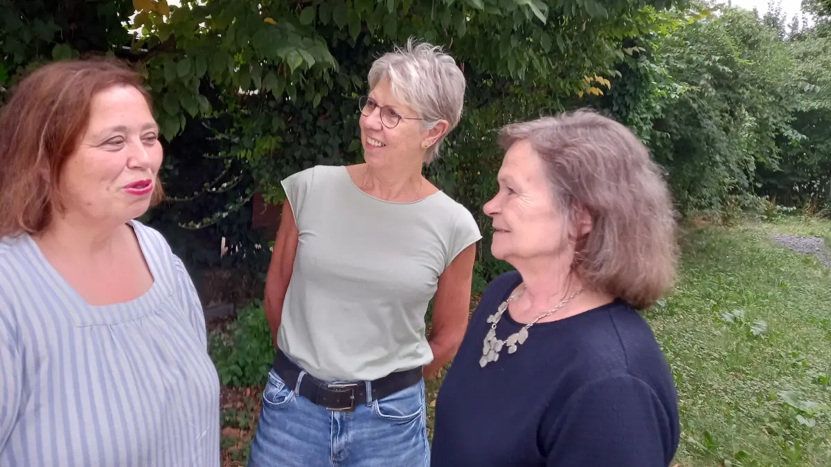 Sie bieten Trauernden einen Raum für Erinnerung und Austausch: Tanja Menz, Elke Thurner und Siegrun Knöller.