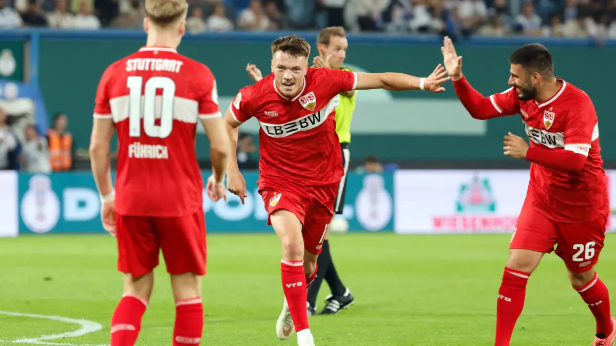 21.08.26 FC Hansa Rostock - VfB Stuttgart: 21.08.26 FC Hansa Rostock - VfB Stuttgart Deutschland, Rostock, 21.08.2026, Fussball, DFB-Pokal, Saison 2026/2027, FC Hansa Rostock - VfB Stuttgart: Dzenan Pejcinovic VfB Stuttgart Jubel Tor 0:1 Pejcinovic. *** August 21, 2026 FC Hansa Rostock vs. VfB Stuttgart Germany, Rostock, August 21, 2026, Soccer, DFB Cup, 20262027 season, FC Hansa Rostock vs. VfB Stuttgart, Dzenan Pejcinovic, VfB Stuttgart, celebration, goal, 01, Pejcinovic