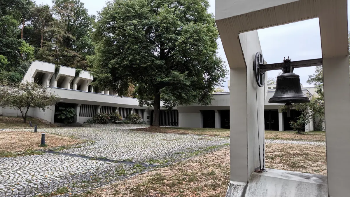 Noch betreibt die Stadt Leinfelden-Echterdingen ein Krematorium auf dem Leinfelder Waldfriedhof. Allerdings ist das eine freiwillige Leistung der Stadt und steht deshalb auf dem Prüfstand.