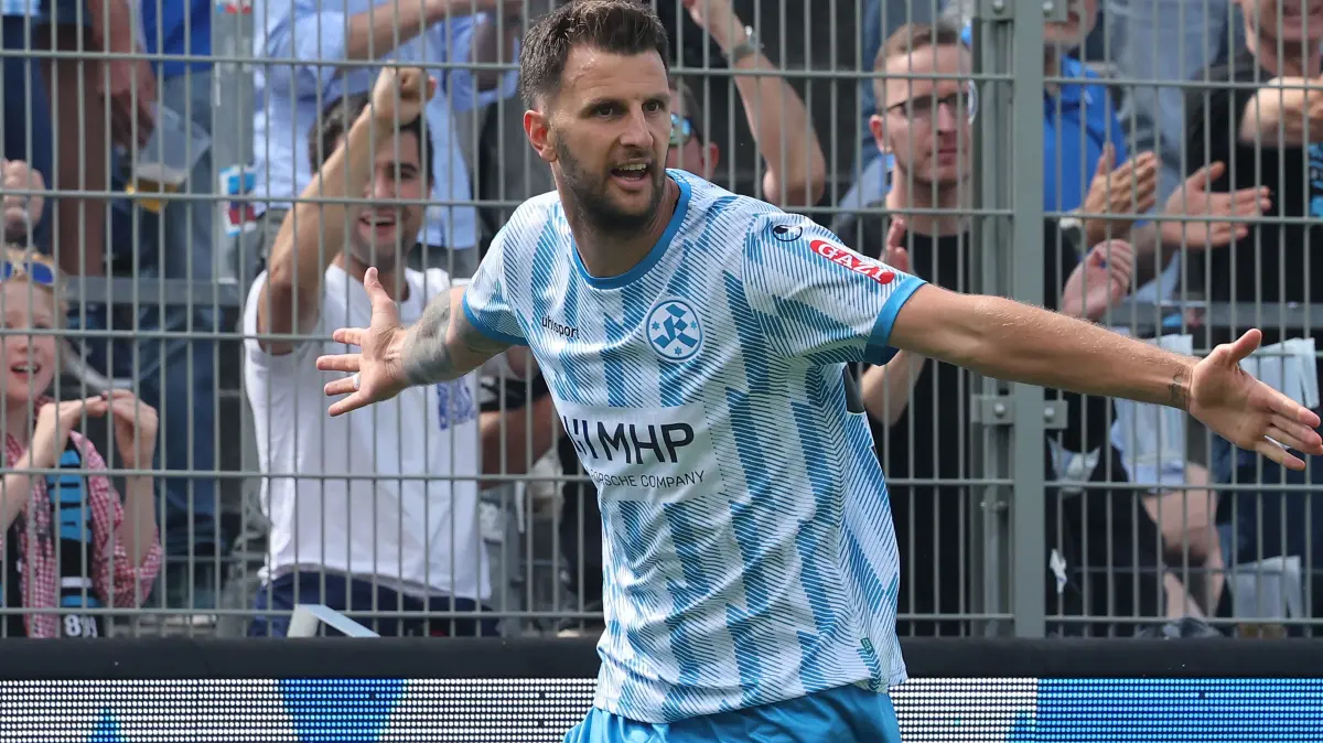 BAU // Stuttgart Fußball Regionalliga Südwest , Stuttgarter Kickers vs. SC Freiburg II , Jubel Dejan Bozic ( kickers ) nach seinem Tor