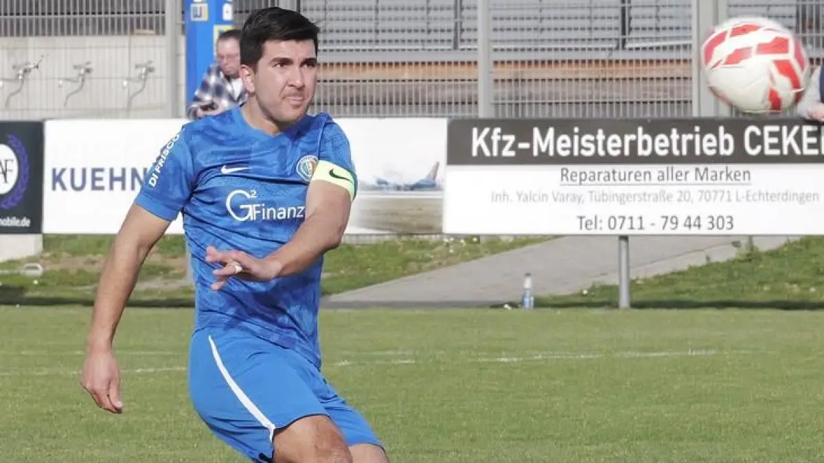 Einer der positiven Calcio-Aspekte: Dass der Kapitän Dan Constantinescu diesmal wieder im Mittelfeld spielte, tat der Mannschaft gut.