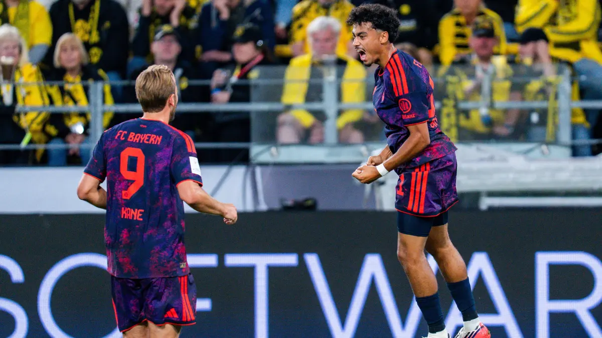 Supercup, Deutschland, Borussia Dortmund vs. FC Bayern München, 22.08.2026 im Signal Iduna Park: Supercup, Deutschland, Borussia Dortmund vs. FC Bayern München, 22.08.2026 im Signal Iduna Park Tor und Jubel zum 0:1 durch Nathaniel Brown mit Harry Kane und Joshua Kimmich *** Super Cup, Germany, Borussia Dortmund vs. FC Bayern Munich, August 22, 2026, at Signal Iduna Park: Goal and celebration for the 0-1 score by Nathaniel Brown, with Harry Kane and Joshua Kimmich Copyright: xBahhoxKarax