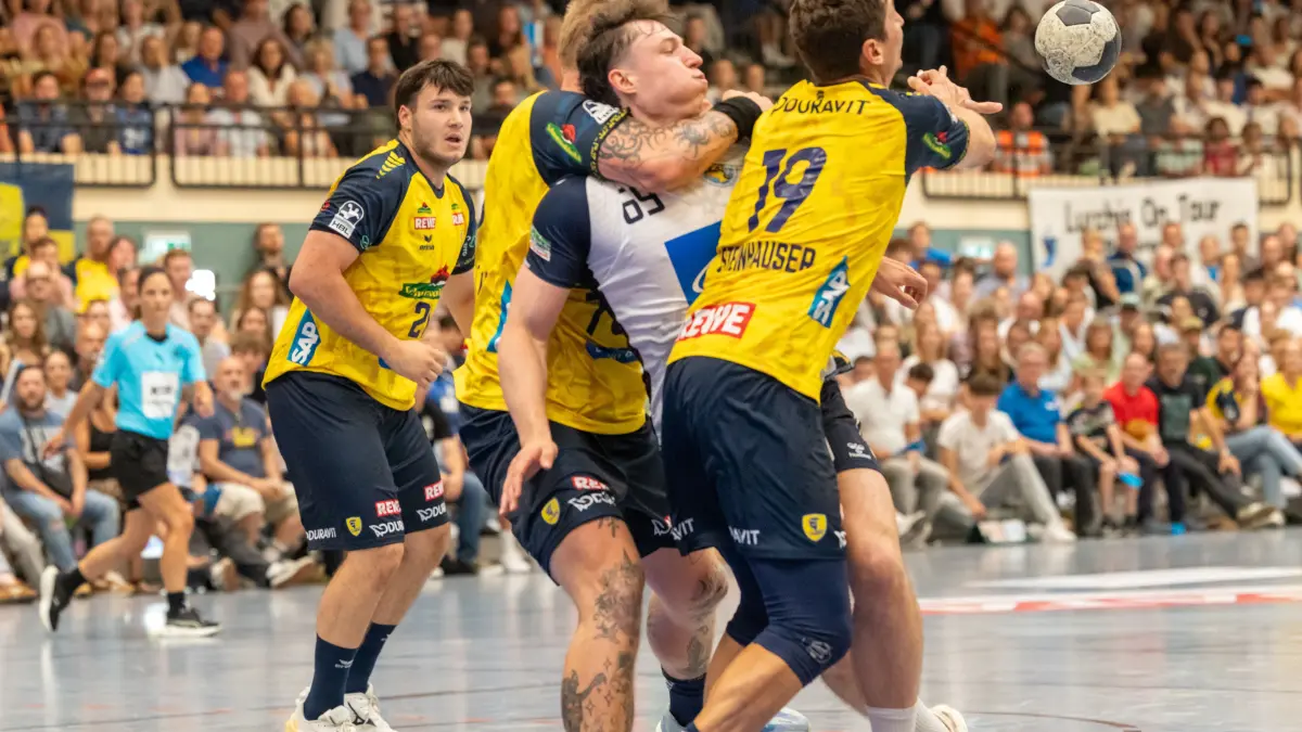 L Sportlicher Höhepunkt Handball-Drittligist SV Kornwestheim empfängt DHB-Pokal Rhein Neckar Löwen, 69Finn Joneleit, Foto: Andreas Essig