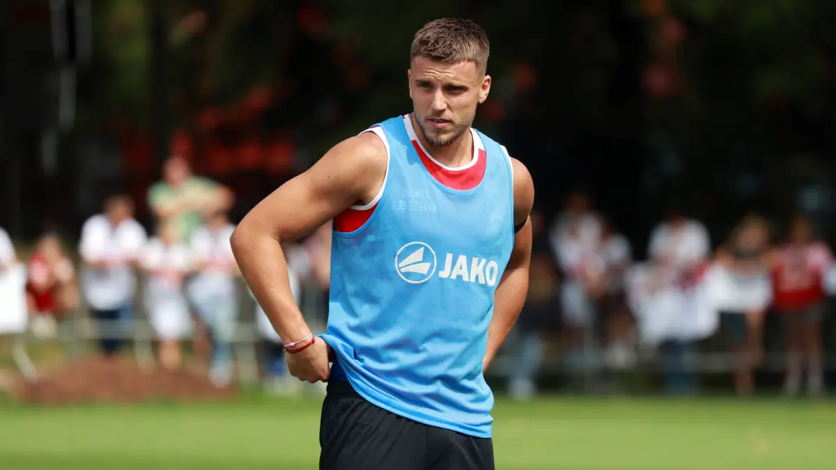 24.08.26 VfB Stuttgart Training: 24.08.26 VfB Stuttgart Training Deutschland, Stuttgart, 24.08.2026, Fussball, Bundesliga, Saison 2026/2027, VfB Stuttgart Training: Ermedin Demirovic. *** August 24, 2026 VfB Stuttgart Practice Germany, Stuttgart, August 24, 2026, Soccer, Bundesliga, 20262027 Season, VfB Stuttgart Practice Ermedin Demirovic