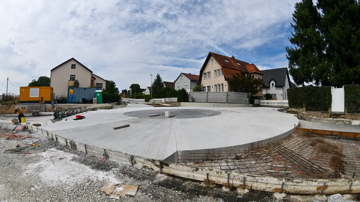Neuhausen, ÖPNV, Neugestaltung S-Bahn, Bahnhof, Busbahnhof, neuer Kreisverkehr