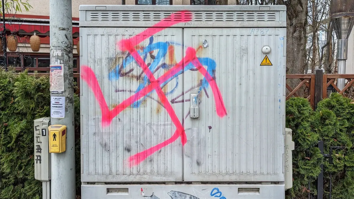 March 16, 2026, Munich, Bavaria, Germany: Examples of a recent series of Swastikas Hakenkreuze and Waffen-SS symbols painted on the Schererplatz Grundschule and the grounds of the Church next to it, Bodenstedt StraoÅe, the Kriegerdenkmal, the Pasinger Marienplatz at Institutstrasse and am Klostergarten leading into the Pasinger Stadtpark. In recent years the Pasing district of Munich has become a hotbed for open right-wing extremist groups from the Neonazi spectrum, supporters of the AfD, as well as growth of the ultra-nationalist Turkish Grey Wolf spectrum with residents often complaining about open lawlessness , despite a large police station within the district. Munich Germany - ZUMAb160 20260316_abp_b160_014 Copyright: xSachellexBabbarx