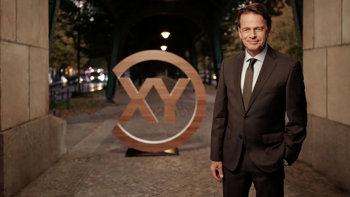 Moderator Rudi Cerne präsentiert im Oktober ein neues „Aktenzeichen XY“-Spezial im ZDF.