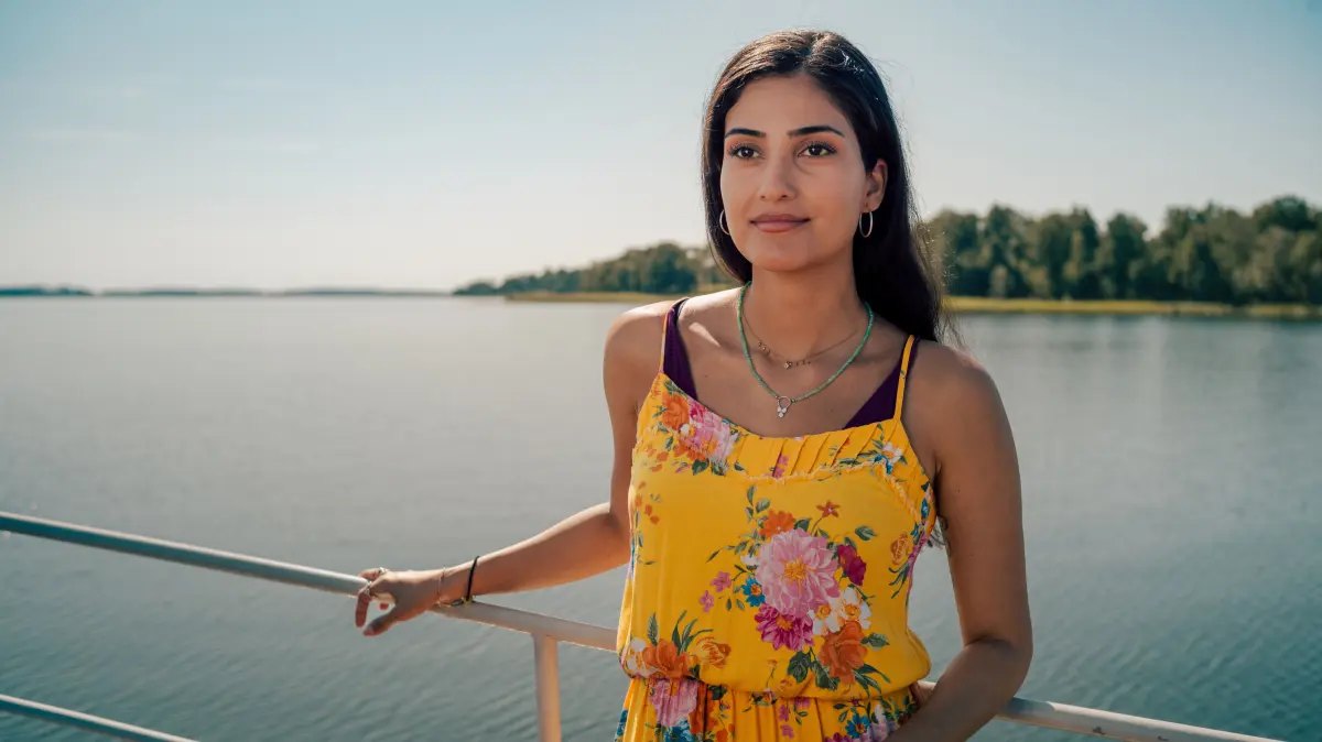 Sofia (Sogol Faghani) kehrt ein letztes Mal in die Heimat zurück, bevor sie in der Fremde einen völligen Neuanfang wagen will.