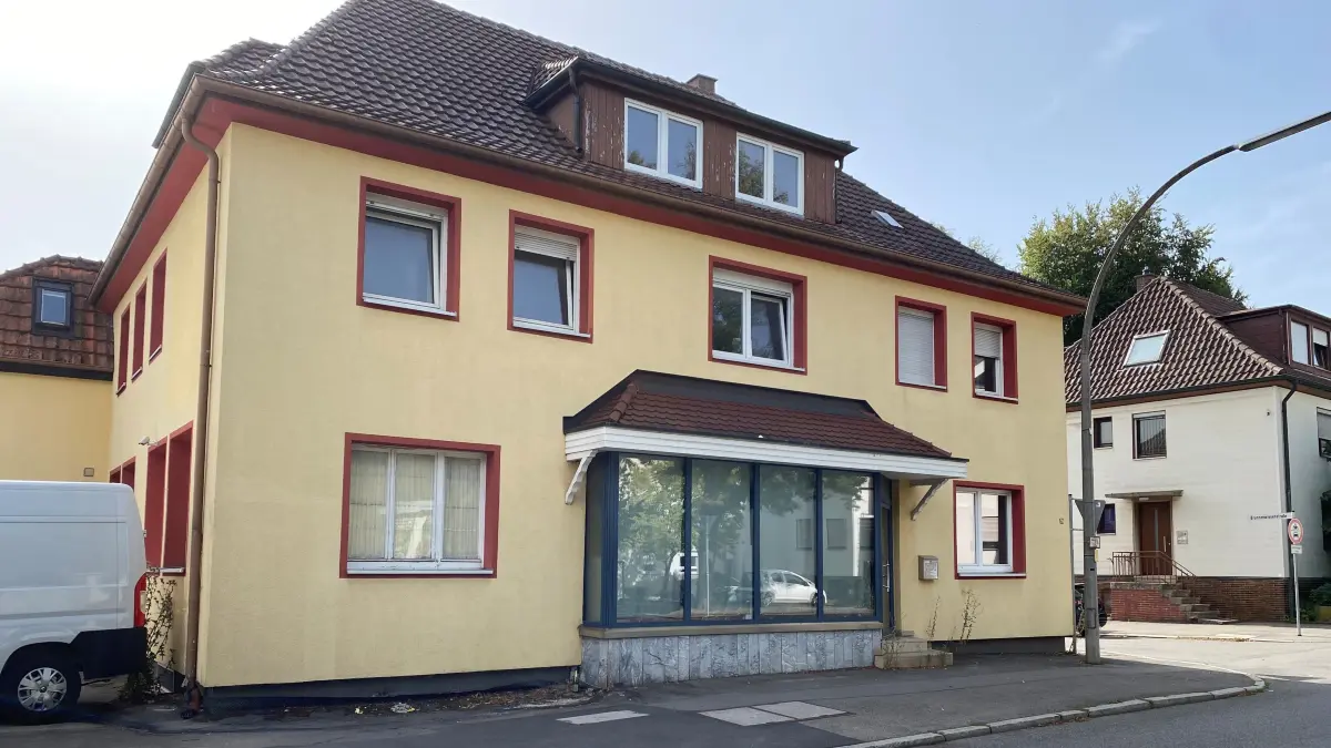 Hier in der Bachstraße soll ein Neubau entstehen. Der Antragsteller ist der vom Verfassungsschutz beobachtete Verein „Milli Görüs“.