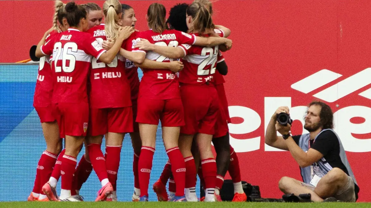 23.08.26 Frauen TSG 1899 Hoffenheim - VfB Stuttgart Deutschland, Stuttgart, 23.08.2026, Fussball, Frauen, Bundesliga, Saison 2026/2027, TSG 1899 Hoffenheim - VfB Stuttgart: Maximiliane Rall VfB Stuttgart Jubel Tor 1:1 Rall. *** August 23, 2026 Women s TSG 1899 Hoffenheim vs. VfB Stuttgart Germany, Stuttgart, August 23, 2026, Soccer, Women s, Bundesliga, 20262027 Season, TSG 1899 Hoffenheim vs. VfB Stuttgart, Maximiliane Rall VfB Stuttgart celebrates goal 1-1, Rall