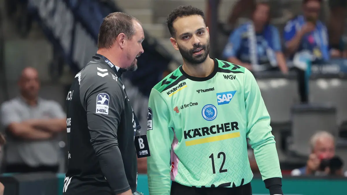 BAU // Stuttgart , Handball Opel-HBL , TVB Stuttgart vs. Bergischer HC , von links: Misha Kaufmann / Mohamed El- Tayar ( TVB )