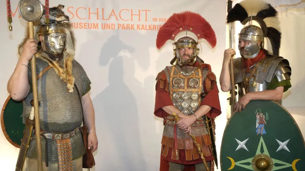 Römische Soldaten aus der der Zeit der Varusschlacht 9 n. Chr. (Museum und Park Kalkriese, Archivfoto).