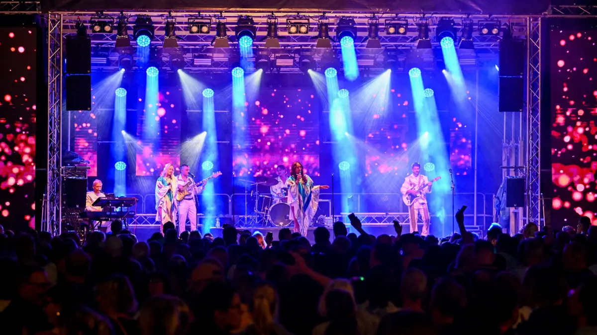 Sonnenrot Tribute festival 2026 auf dem Ziegelwasen in Kirchheim, ABBA Coverband ABBORN