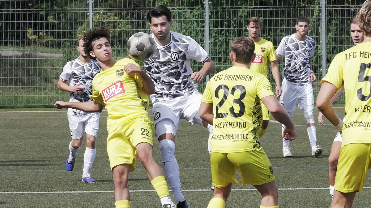 Fußball, Fussball, Landesliga, ASV Botnang - FC Heiningen: Fußball, Fussball, Landesliga, ASV Botnang - 1. FC Heiningen
Nr.11 (B): Mirlind Kamberi - weiss
Fotograf: Günter E. Bergmann - Photography
Aufnahmedatum: 30.08.2026