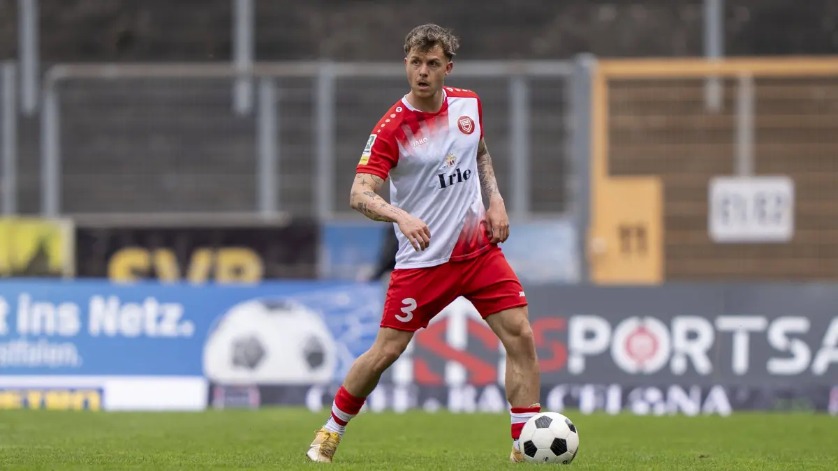 David Kammerbauer Sportfreunde Siegen, 3 Sportfreunde Siegen - FC Gütersloh 18.04.2026 Fussball, Regionalliga West, 30. Spieltag, GER, Siegen, Leimbachstadion *** David Kammerbauer Sportfreunde Siegen, 3 Sportfreunde Siegen FC Gütersloh 18 04 2026 Soccer, Regionalliga West, Matchday 30, GER, Siegen, Leimbachstadion Copyright: MarcoxBader