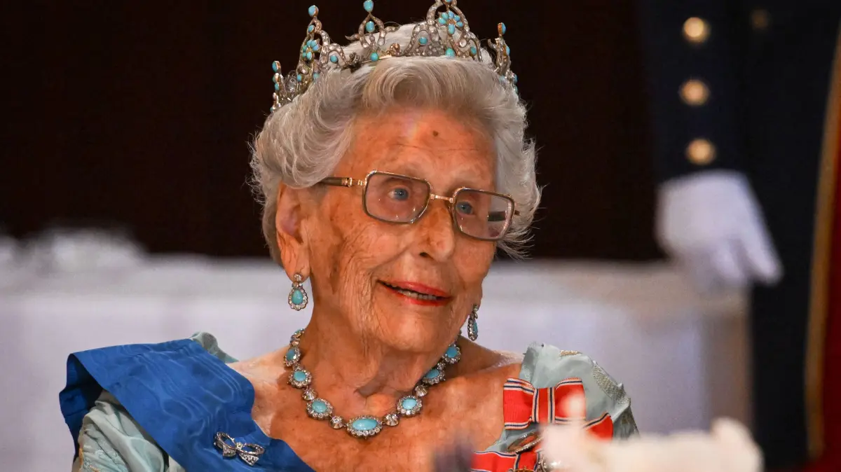 Prinzessin Astrid bei einem Galadinner im Königspalast in Oslo 2025 im Rahmen des Staatsbesuchs des französischen Präsidenten in Norwegen.
